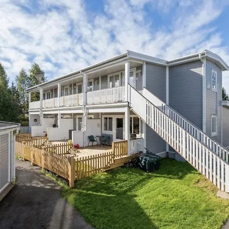 Cosy For Either Couple Or Single - Near To Airport And 2 Min Walk To Verk Station